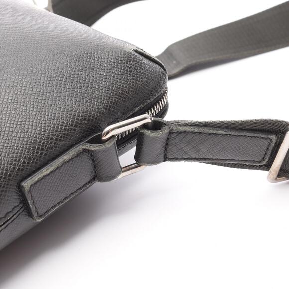 Louis Vuitton Grigori Taiga Messenger Shoulder Bag Black - Picture 8 of 10